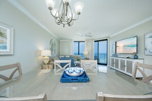 Condo, 3 Bedrooms | Living area