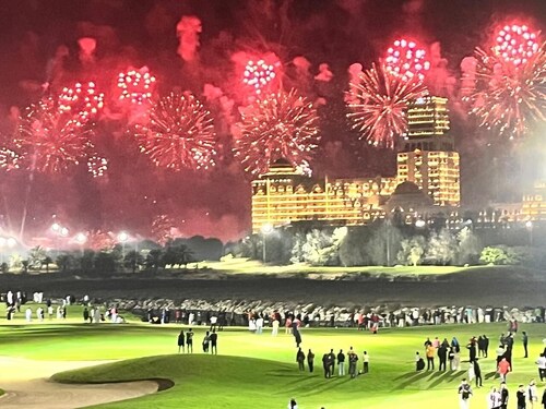 Golfside Serenity: Stylish 1 BHK by FREE Holiday Homes