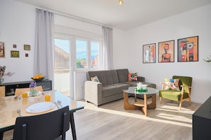 TV - LAV Central Apartment by Litto (Split)