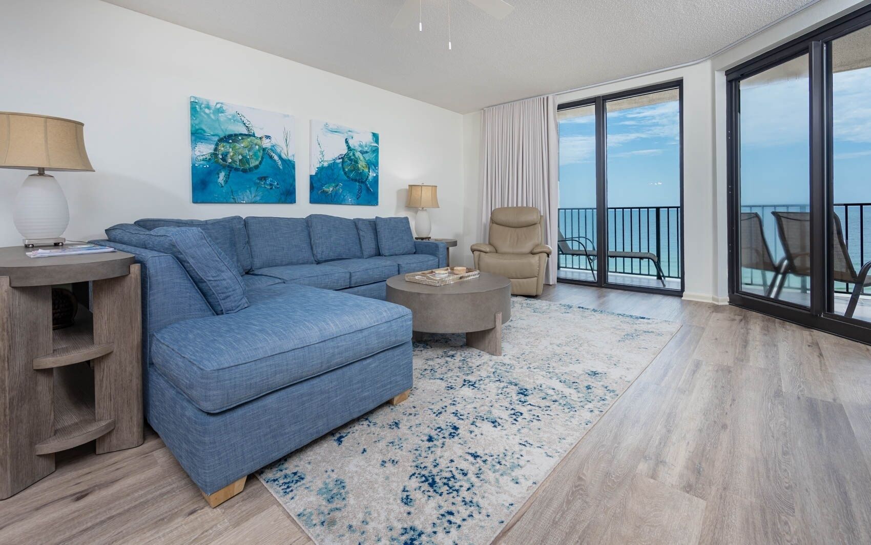 Condo, 3 Bedrooms | Living area