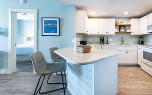 Condo, 2 Bedrooms | Private kitchen | Fridge, oven, coffee/tea maker - Phoenix X 711 2 Bedroom Condo (Orange Beach)