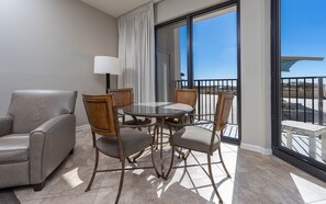 Condo, 3 Bedrooms | Dining