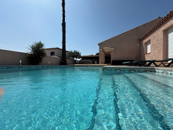 Udendørs pool, opvarmet pool
