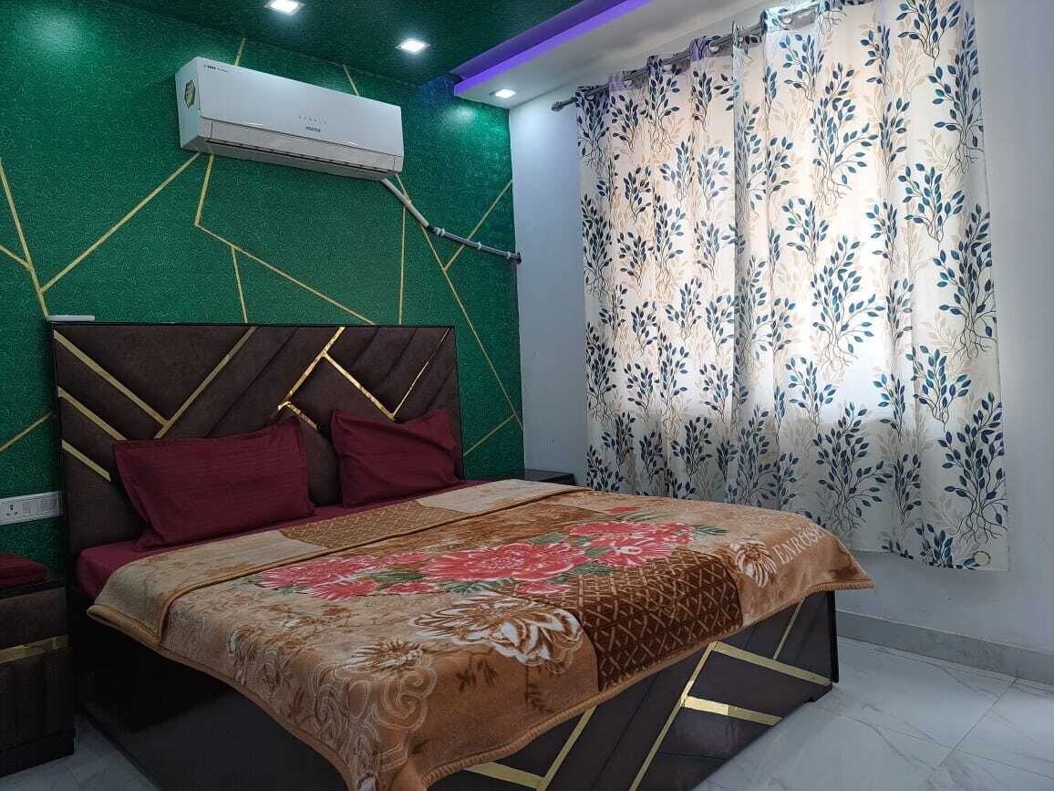 3 bedrooms, bed sheets