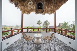 Suite Room with pool view | Terrace/patio