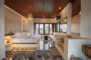 Escritorio, wifi gratis y ropa de cama 