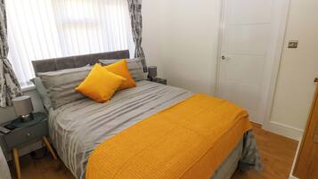 1 phòng ngủ, trang trí khác biệt