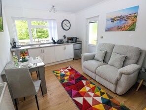 Living area - Pinecroft Annex (Narberth)