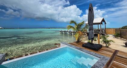 Secluded Bliss: Intimate Michelson Retreat with Infinity Pool & Dock