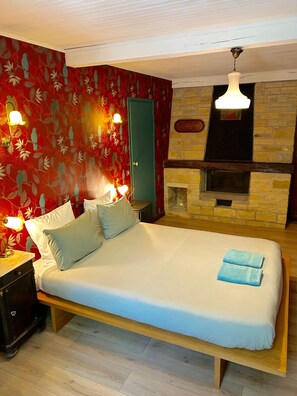 1 bedroom, WiFi, bed sheets - Bed and breakfast in Castelfranc, ideal for a cycling stopover in the Lot valley (Castelfranc)