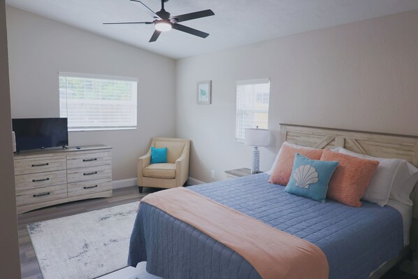 3 bedrooms, desk, iron/ironing board, free WiFi