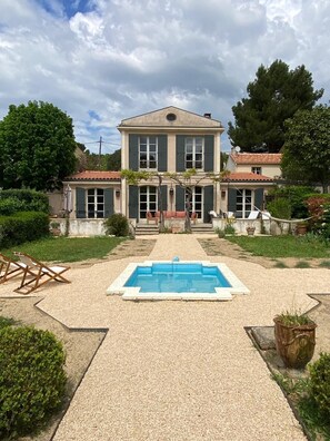 Pool - Lovely, quiet family home with terrace, garden and swimming pool. Near center (Aix-en-Provence)