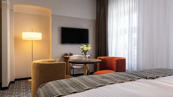 Dobbelt- eller tomannsrom – standard | Safe på rommet, skrivebord, strykejern/-brett og wi-fi (inkludert)