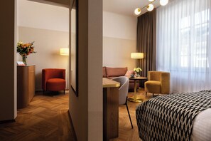 Superior Double or Twin Room | In-room safe, desk, iron/ironing board, free WiFi - Palladian Hotel (Kraków)