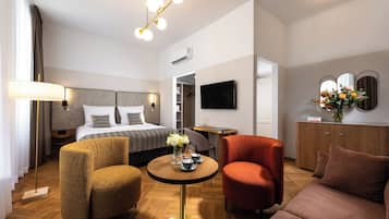 Superior Double or Twin Room | In-room safe, desk, iron/ironing board, free WiFi