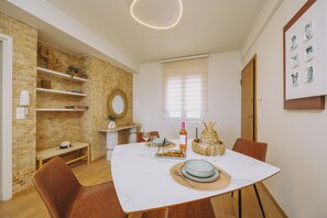 Apartment, Sea View | Living area | 55-inch Smart TV with satellite channels, Netflix, streaming services - Casa Almare Rethymno (Rethymno)
