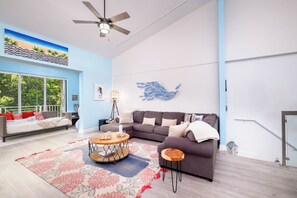 تلفزيون ذكي، كرة قدم الطاولة، كُتُب، ستيريو