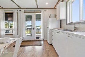 Micro-ondes, four, plaque de cuisson