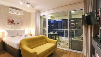 Studio | Tirai kedap cahaya, setrika/meja setrika, dan Wi-Fi gratis