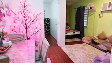 Casa, 1 habitación, con acceso para personas discapacitadas, para fumadores | Sala de estar | Libros