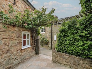 Property grounds - Little Barn (Oswestry)