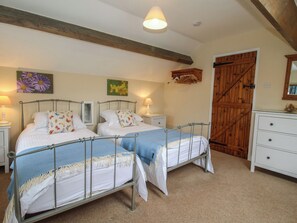 2 bedrooms, individually decorated, individually furnished, free WiFi - Little Barn (Oswestry)