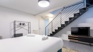 Apartment (1 Bedroom) | 1 bedroom, iron/ironing board, cots/infant beds, bed sheets - Italianway - Tartini 28 (Milan)