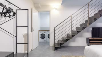 Apartment (1 Bedroom) | 1 bedroom, iron/ironing board, cots/infant beds, bed sheets