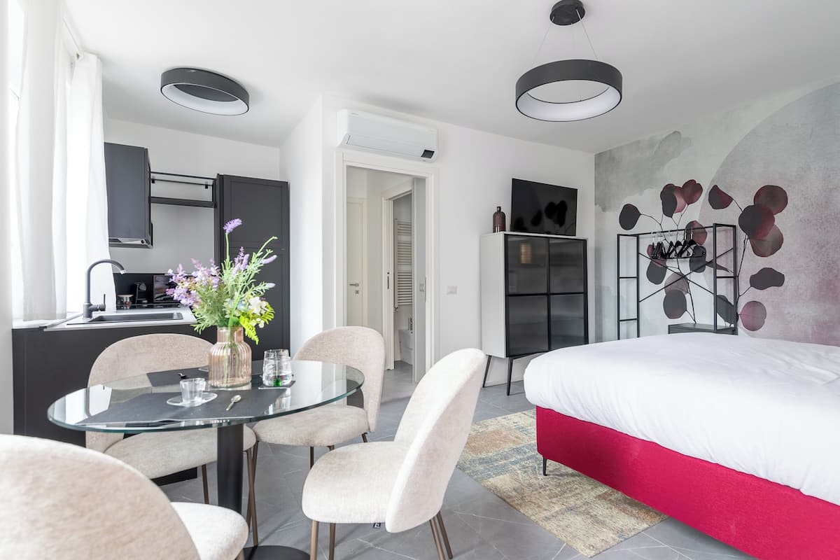 Apartment | 1 bedroom, iron/ironing board, cribs/infant beds, bed sheets