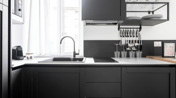Apartment | Private kitchenette | Microwave, stovetop, dishwasher, espresso maker - Italianway - Tartini 28 (Milan)