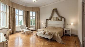 Romantic Double Room, Park View | Desk, free WiFi