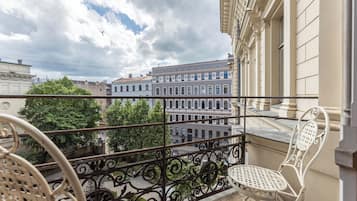 Premium Double Room, Balcony, Garden View | Balcony