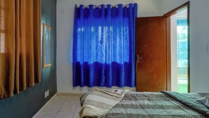 Luokittelematon kuva, 4 kautta 32, painike