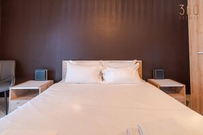 2 室のベッドルーム、旅行用ベビーベッド、WiFi、ベッドシーツ