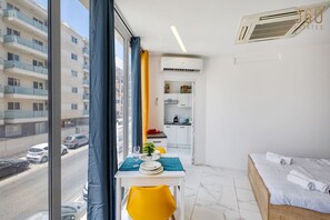 1 bedroom, desk, iron/ironing board, WiFi