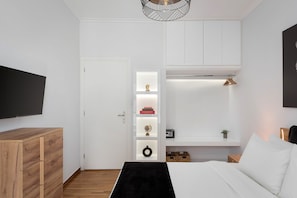 Deluxe Apartment, Balcony | Egyptian cotton sheets, premium bedding, down duvets, memory-foam beds - Nostos Athens Luxury Residence (Athens)
