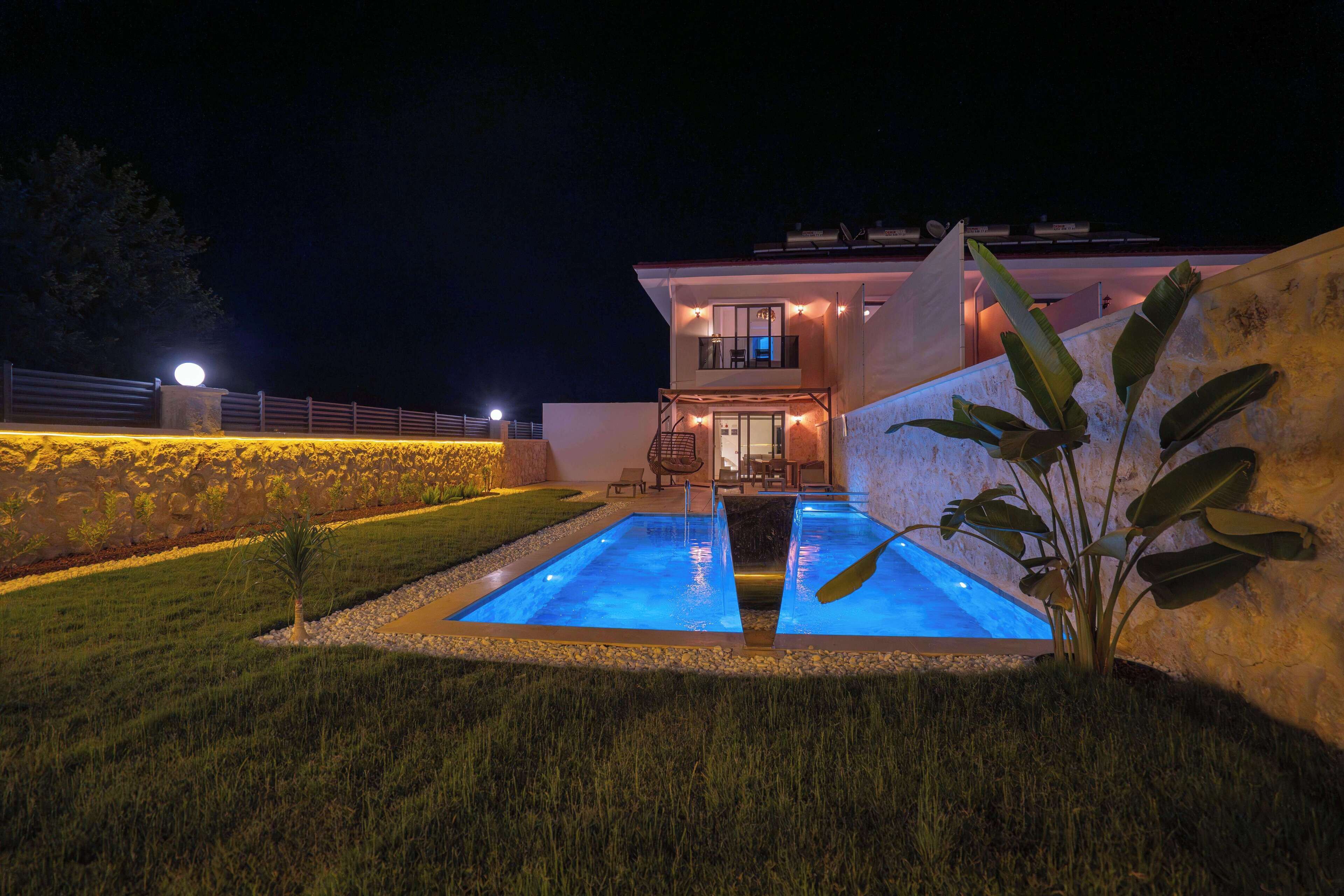 시즌별로 운영되는 야외 수영장