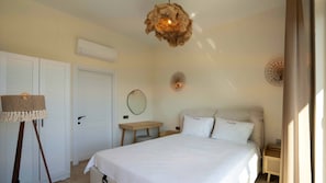 Egyptian cotton sheets, premium bedding, individually decorated - Casa Meis Villas & Escapes (Kas)