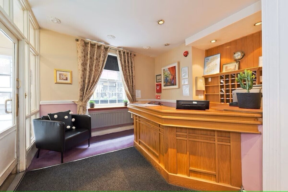 2 Star Hotels