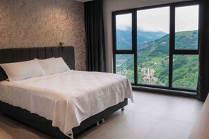 Ropa de cama de alta calidad y minibar 