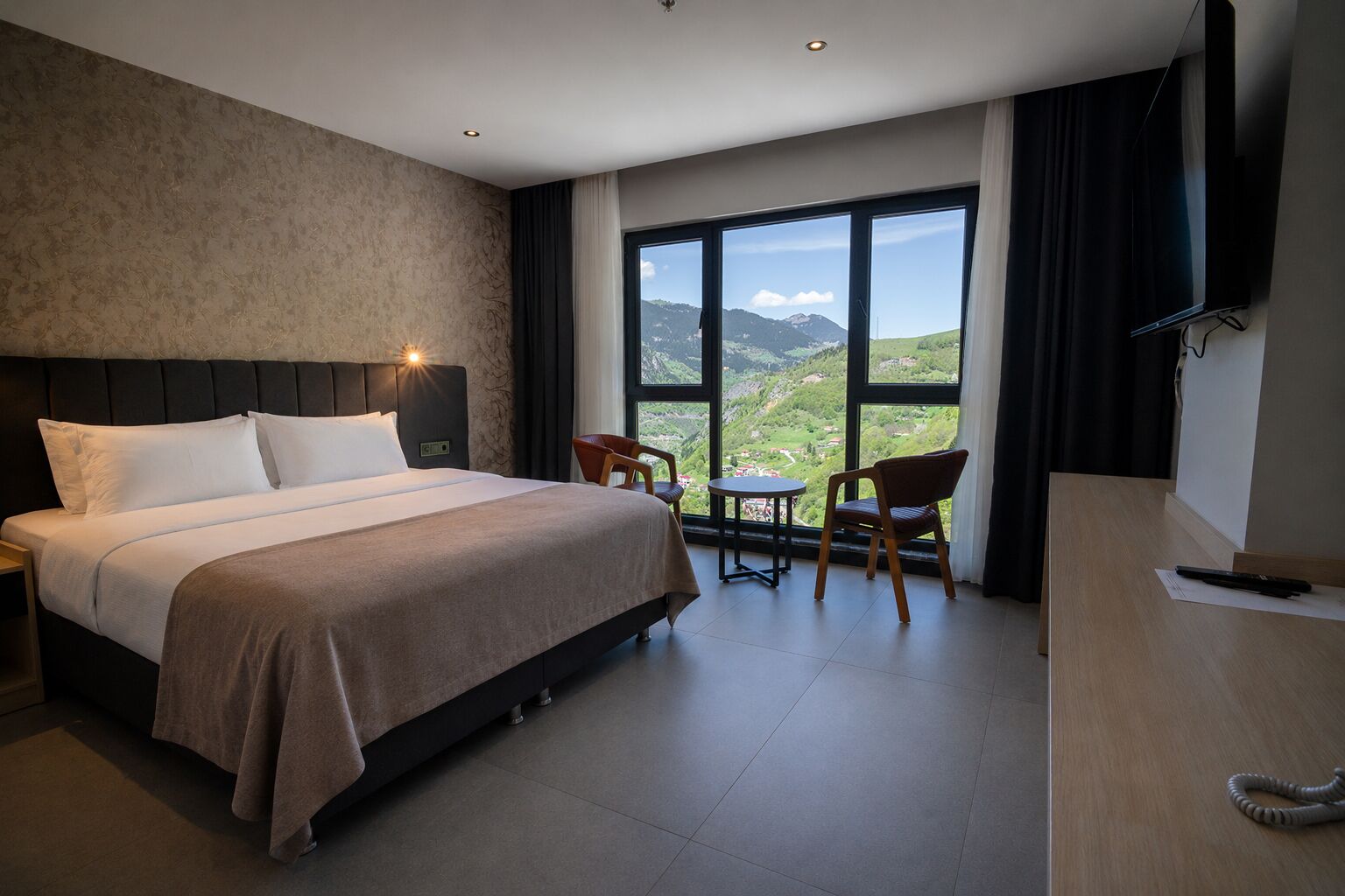 Phòng đôi Superior, quang cảnh thung lũng | Bộ đồ giường cao cấp, minibar, két bảo mật tại phòng, bàn 