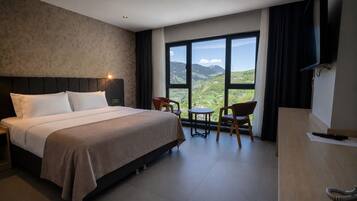 Phòng đôi Superior, quang cảnh thung lũng | Bộ đồ giường cao cấp, minibar, két bảo mật tại phòng, bàn