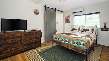 Wilderness Room | Ferro/asse da stiro, Wi-Fi gratuito