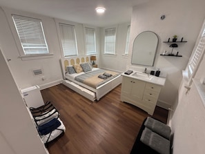 4 habitaciones, tabla de planchar con plancha y wifi gratis