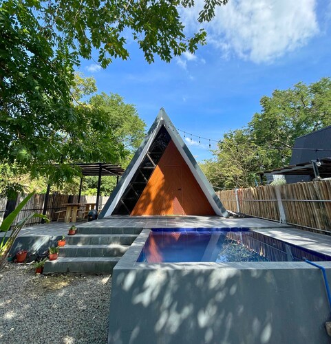 Cozy and Private 2-bedroom cabin in enchanting Patar Bolinao with Breakfast