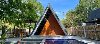 Cozy and Private 2-bedroom cabin in enchanting Patar Bolinao with Breakfast