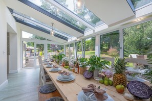 Nhà | Khu vực ăn uống tại phòng