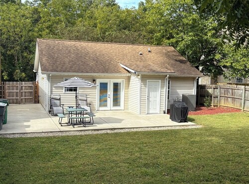 Reid Cottage: B2b family-friendly near airport and all Charlotte has to offer