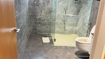 高級客房 | 浴室 | 提供毛巾、番梘、洗頭水、廁紙