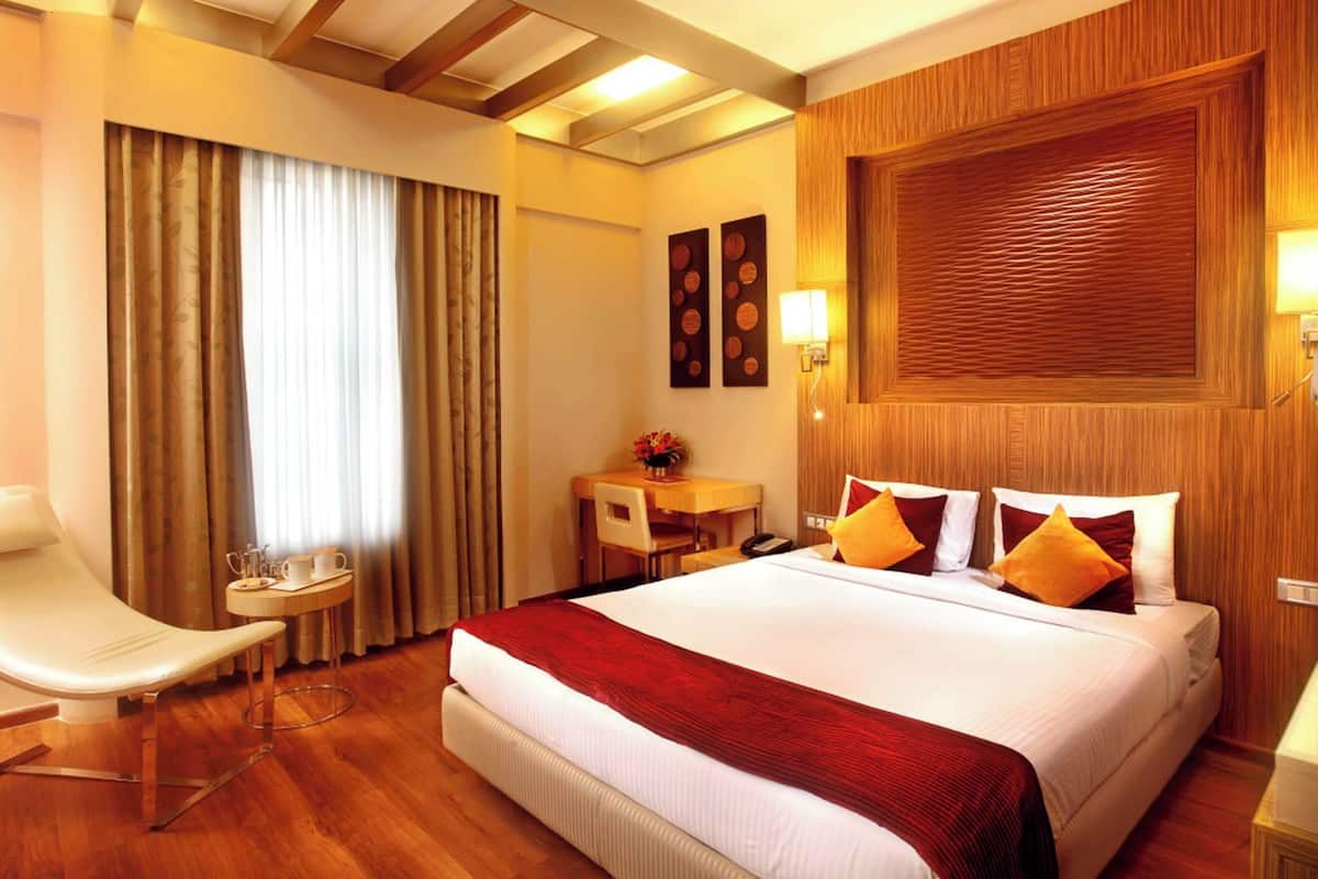 Deluxe Room, Balcony | Desk, laptop workspace